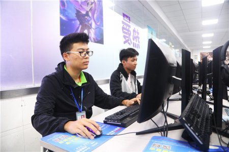 西安新华电脑软件学校 引领计算机技术培训的专业学府